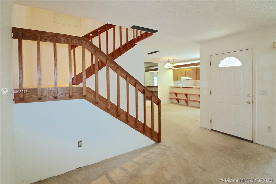 Recently Sold: $259,500 (2 beds, 2 baths, 1470 Square Feet)