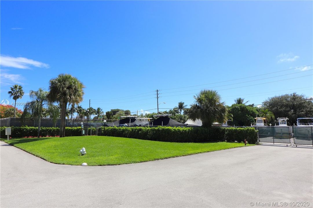 Recently Sold: $259,500 (2 beds, 2 baths, 1470 Square Feet)