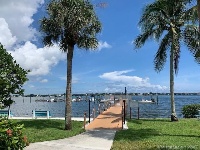 Recently Sold: $259,500 (2 beds, 2 baths, 1470 Square Feet)