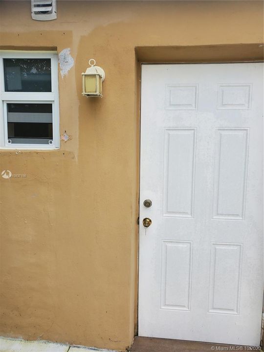 Recientemente alquilado: $700 (0 camas, 1 baños, 1589 Pies cuadrados)