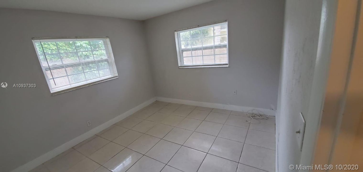 Recientemente alquilado: $2,000 (3 camas, 2 baños, 1500 Pies cuadrados)