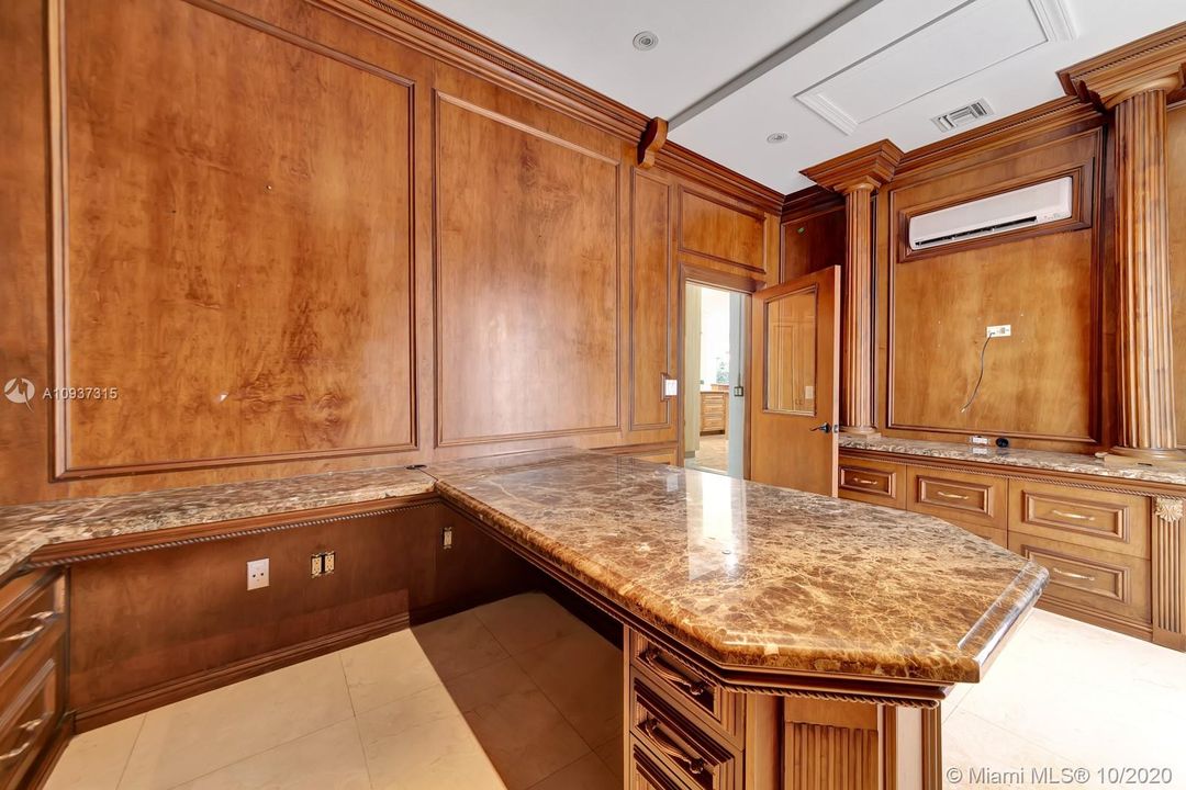 Vendido Recientemente: $1,399,000 (7 camas, 5 baños, 4360 Pies cuadrados)