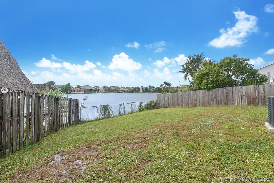 Recently Rented: $2,495 (3 beds, 2 baths, 1570 Square Feet)
