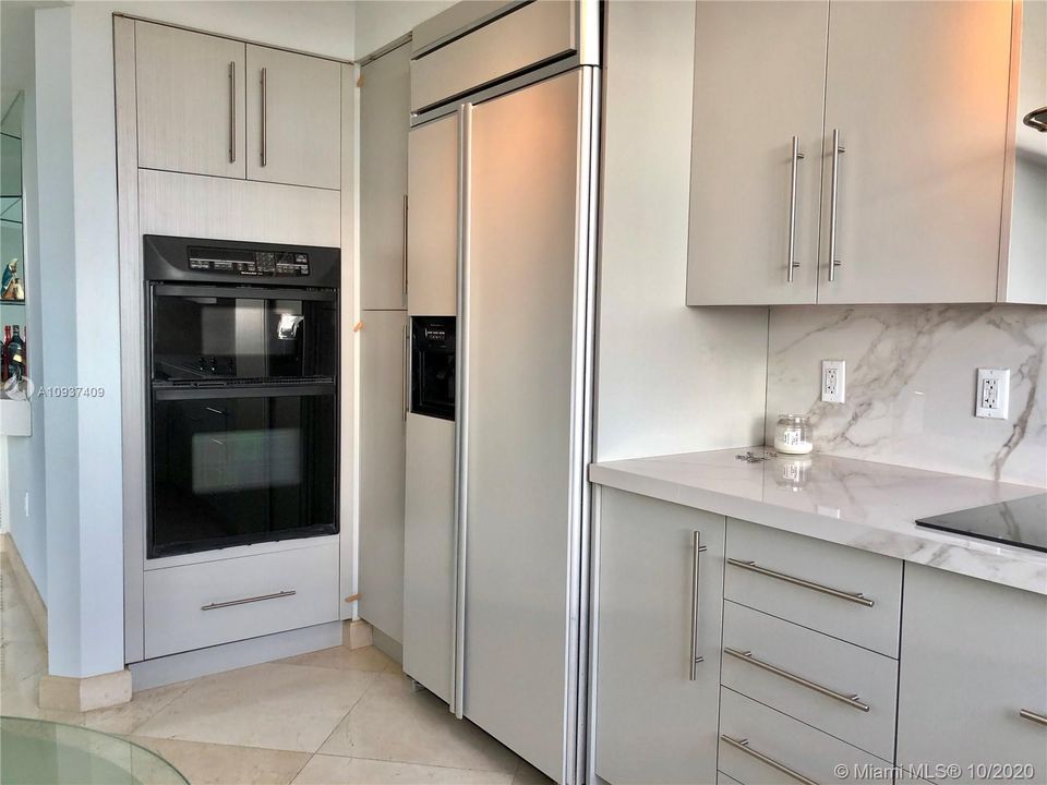 Recently Rented: $5,000 (2 beds, 2 baths, 1900 Square Feet)