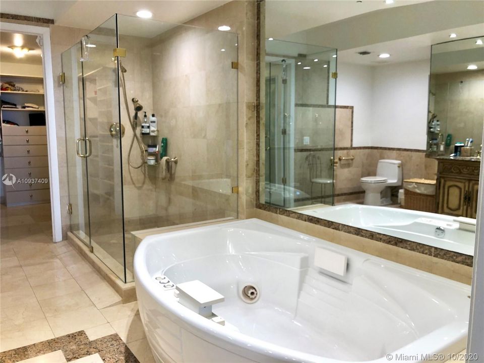 Recently Rented: $5,000 (2 beds, 2 baths, 1900 Square Feet)