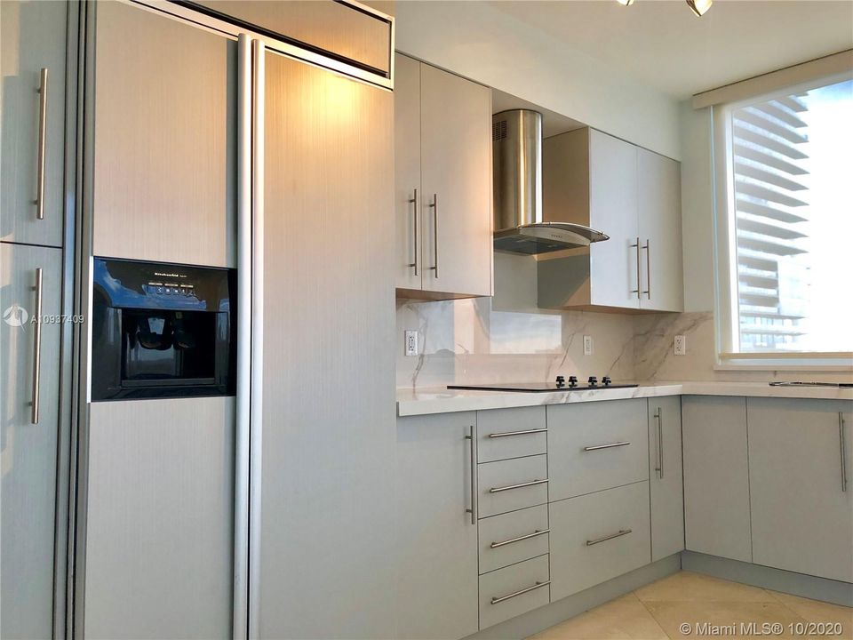 Recently Rented: $5,000 (2 beds, 2 baths, 1900 Square Feet)