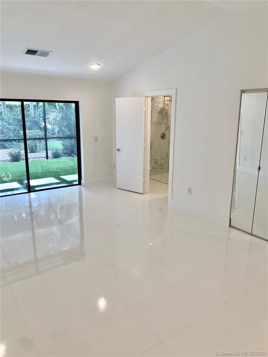 Vendido Recientemente: $259,999 (2 camas, 2 baños, 1466 Pies cuadrados)