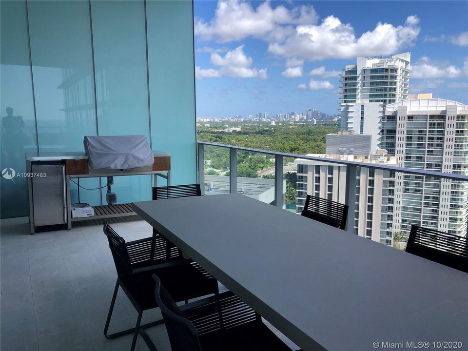 Recently Rented: $25,000 (3 beds, 4 baths, 3366 Square Feet)