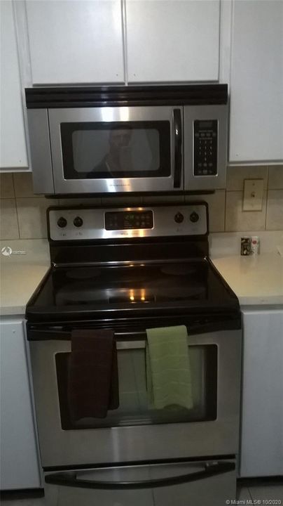 Recently Sold: $155,000 (2 beds, 2 baths, 927 Square Feet)