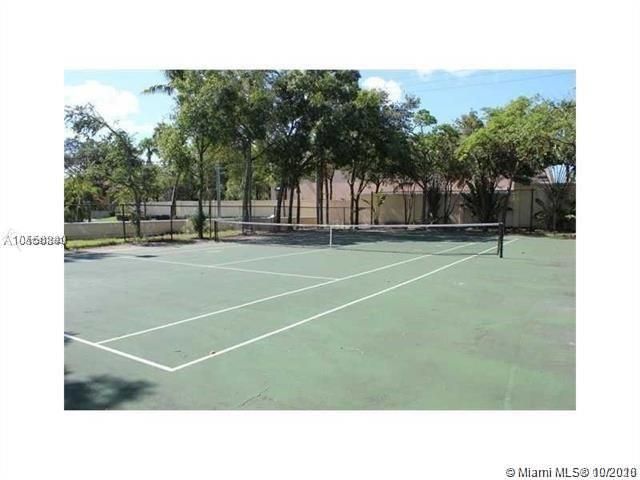 Recently Sold: $155,000 (2 beds, 2 baths, 927 Square Feet)