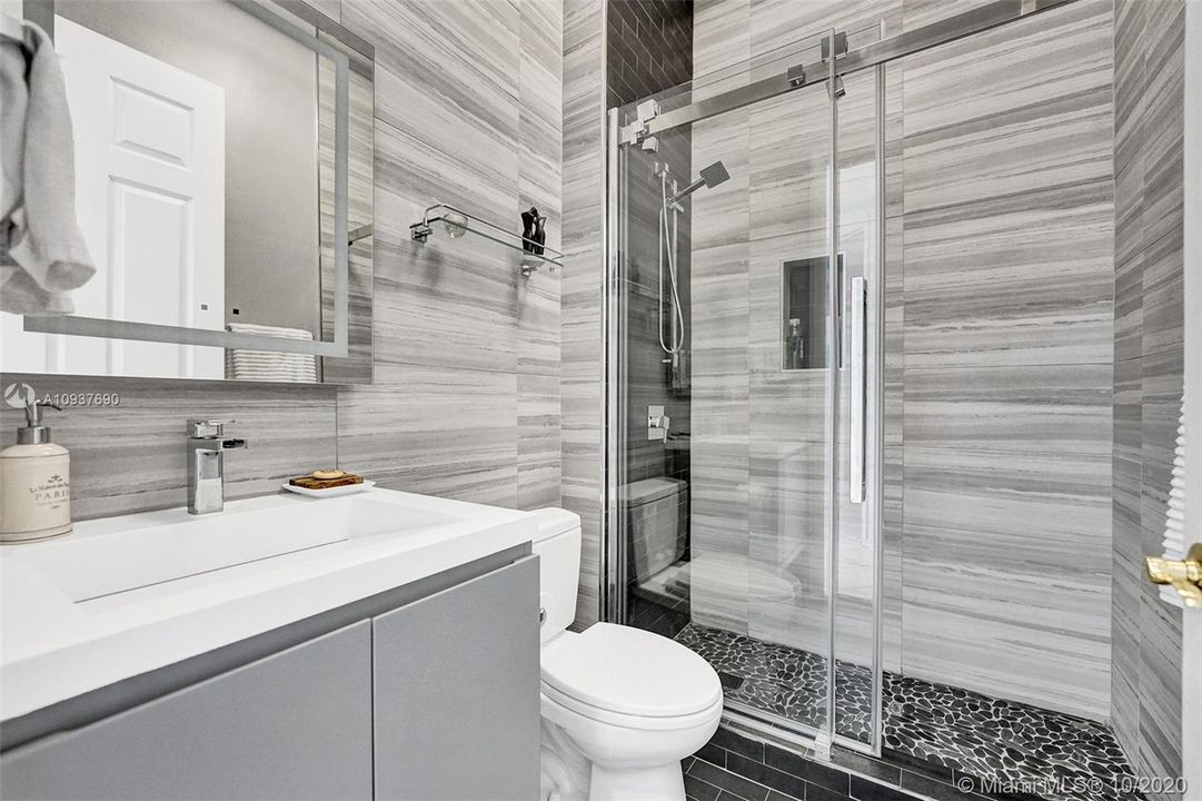 Недавно продано: $669,900 (6 спален, 4 ванн, 0 Квадратных фут)