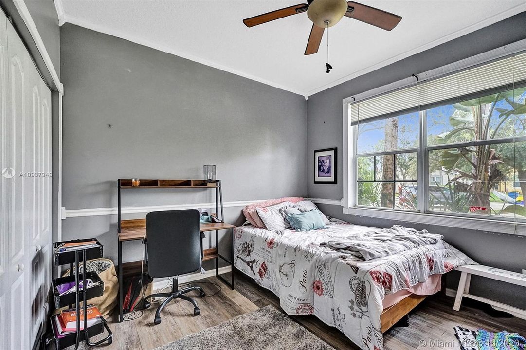 Vendido Recientemente: $384,900 (3 camas, 2 baños, 1856 Pies cuadrados)