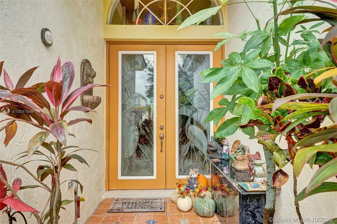 Vendido Recientemente: $384,900 (3 camas, 2 baños, 1856 Pies cuadrados)