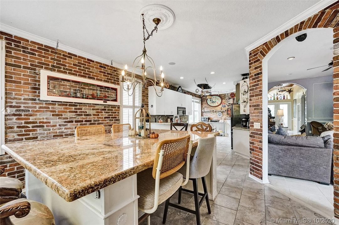 Vendido Recientemente: $384,900 (3 camas, 2 baños, 1856 Pies cuadrados)