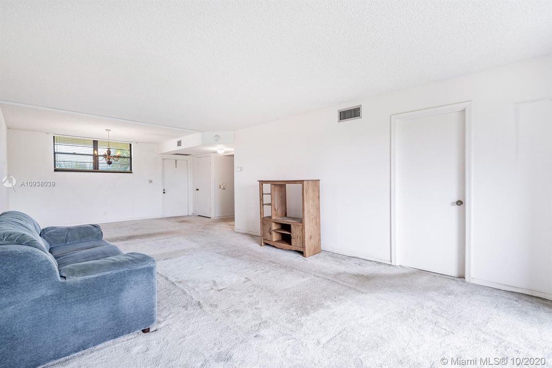 Недавно продано: $109,999 (1 спален, 1 ванн, 850 Квадратных фут)