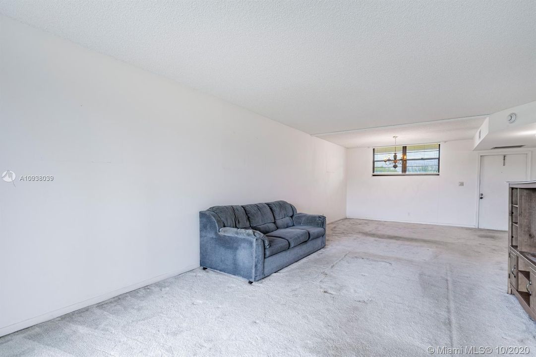 Недавно продано: $109,999 (1 спален, 1 ванн, 850 Квадратных фут)