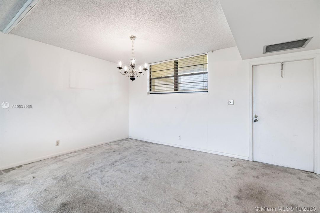 Недавно продано: $109,999 (1 спален, 1 ванн, 850 Квадратных фут)