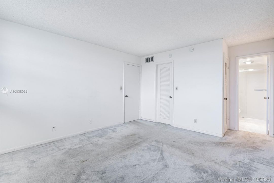 Недавно продано: $109,999 (1 спален, 1 ванн, 850 Квадратных фут)