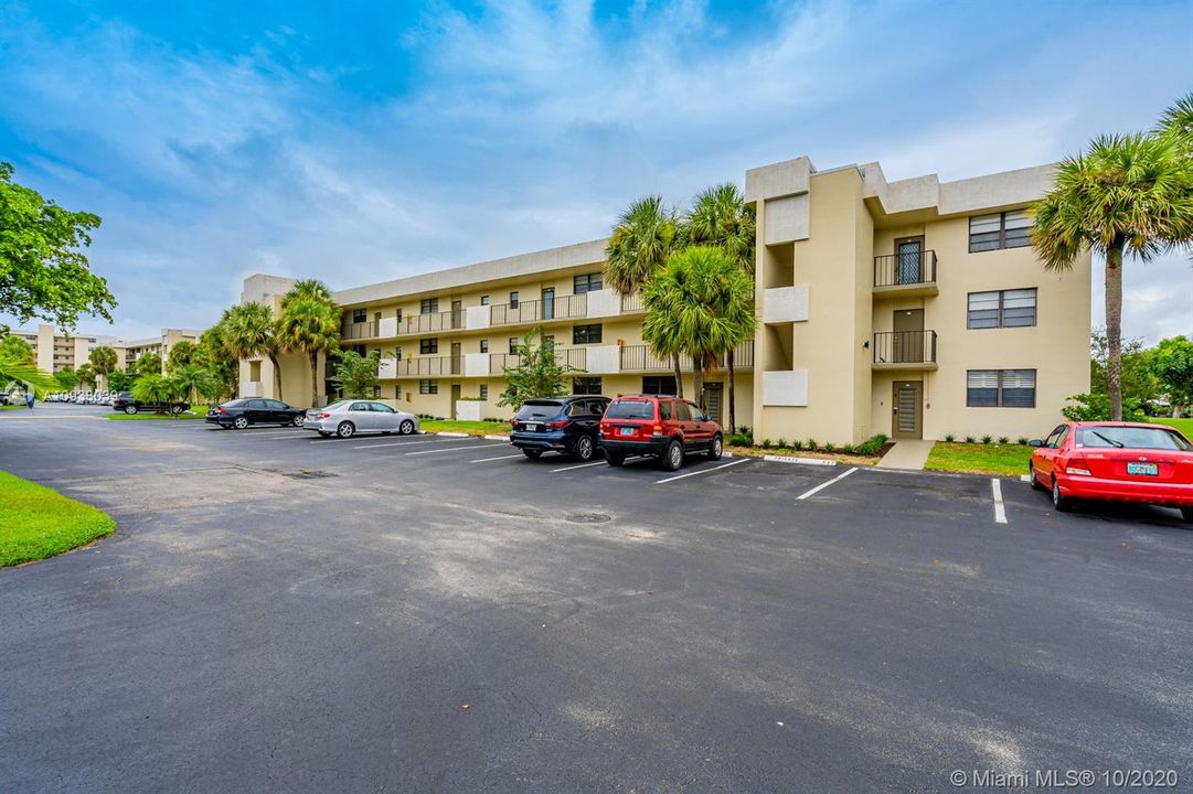 Недавно продано: $109,999 (1 спален, 1 ванн, 850 Квадратных фут)