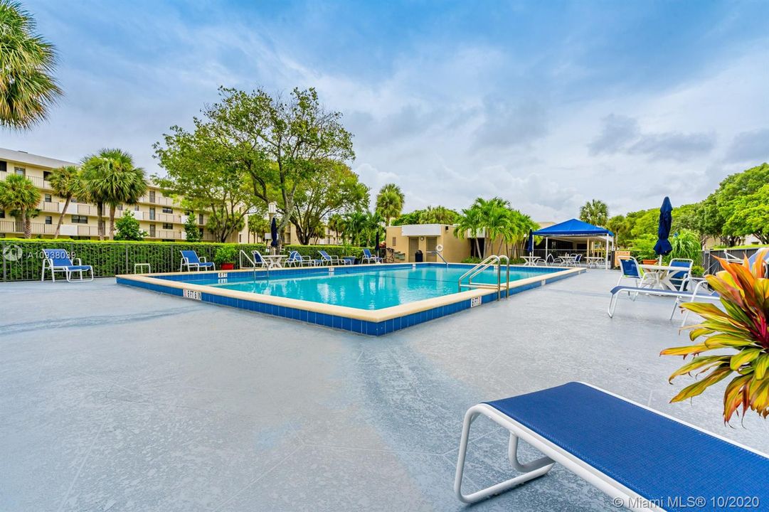 Недавно продано: $109,999 (1 спален, 1 ванн, 850 Квадратных фут)