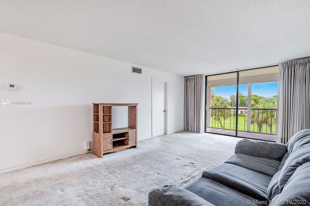 Недавно продано: $109,999 (1 спален, 1 ванн, 850 Квадратных фут)