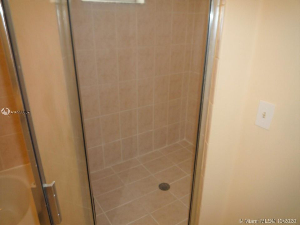 Недавно продано: $248,000 (3 спален, 2 ванн, 1672 Квадратных фут)