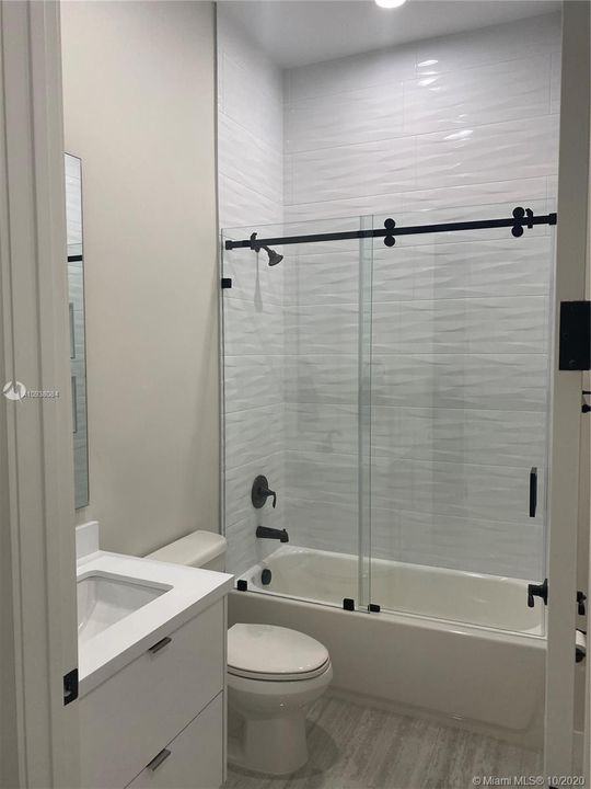 Vendido Recientemente: $599,000 (4 camas, 3 baños, 0 Pies cuadrados)