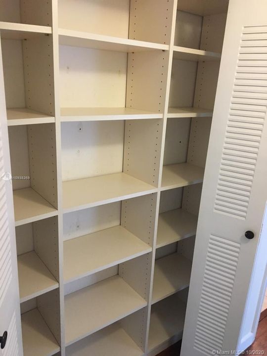 Recently Rented: $1,275 (1 beds, 1 baths, 754 Square Feet)