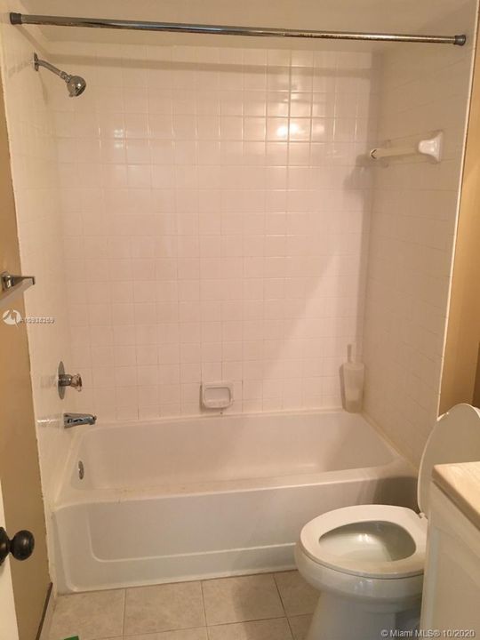 Recently Rented: $1,275 (1 beds, 1 baths, 754 Square Feet)