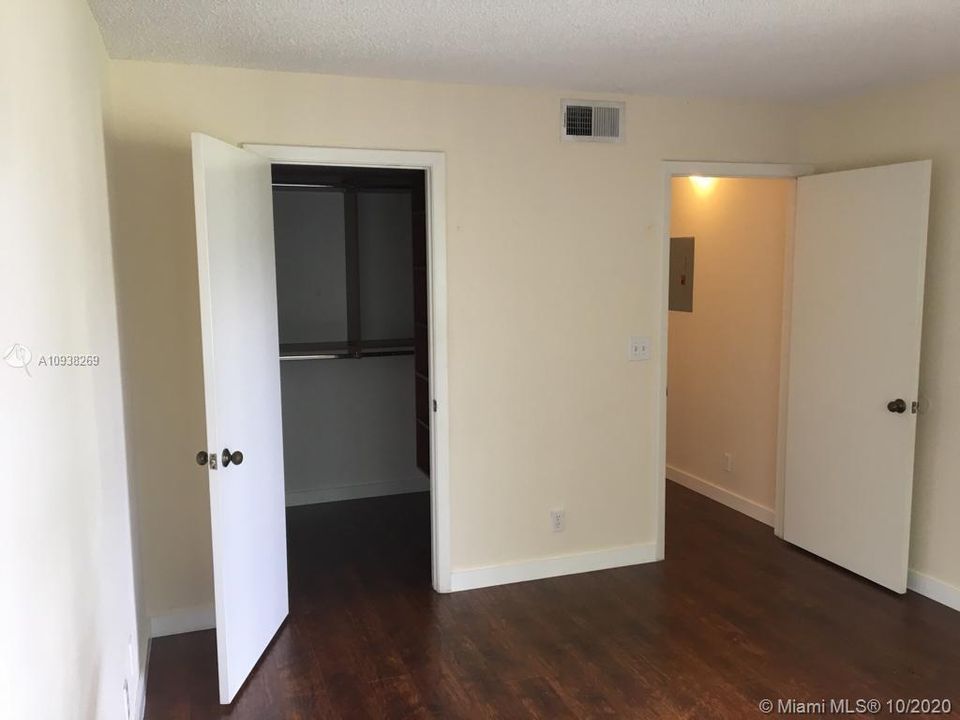 Recently Rented: $1,275 (1 beds, 1 baths, 754 Square Feet)