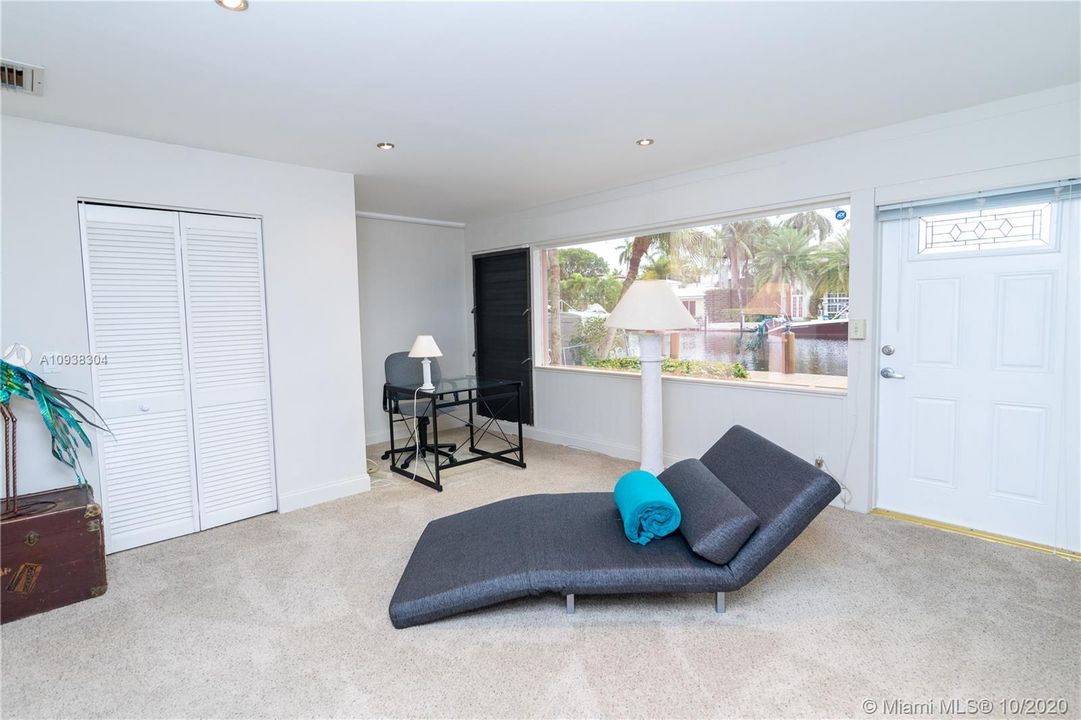 Recently Sold: $1,599,900 (3 beds, 3 baths, 2038 Square Feet)
