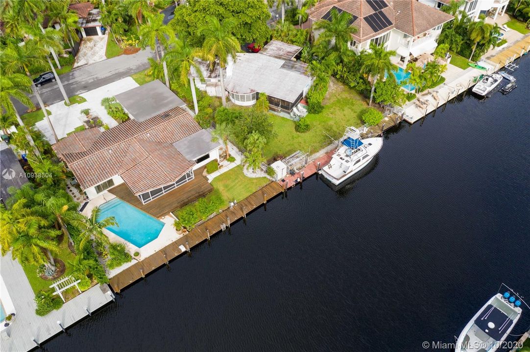 Recently Sold: $1,599,900 (3 beds, 3 baths, 2038 Square Feet)