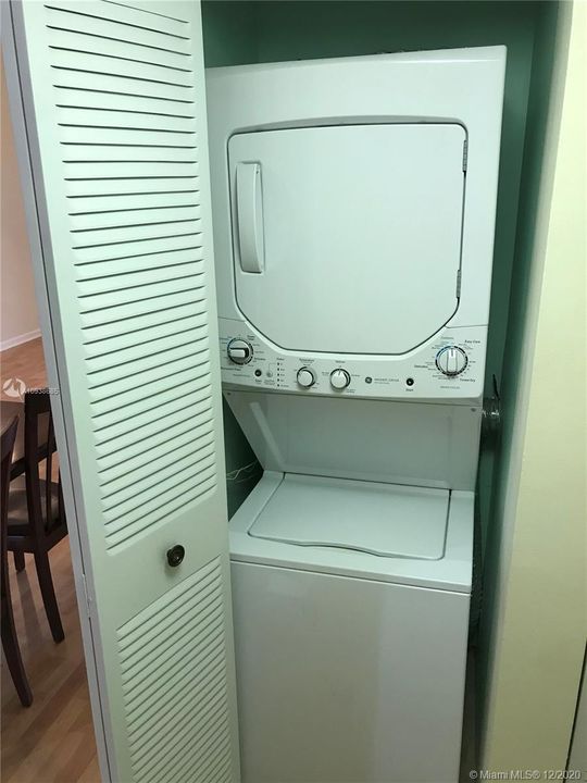 Vendido Recientemente: $205,000 (2 camas, 2 baños, 935 Pies cuadrados)