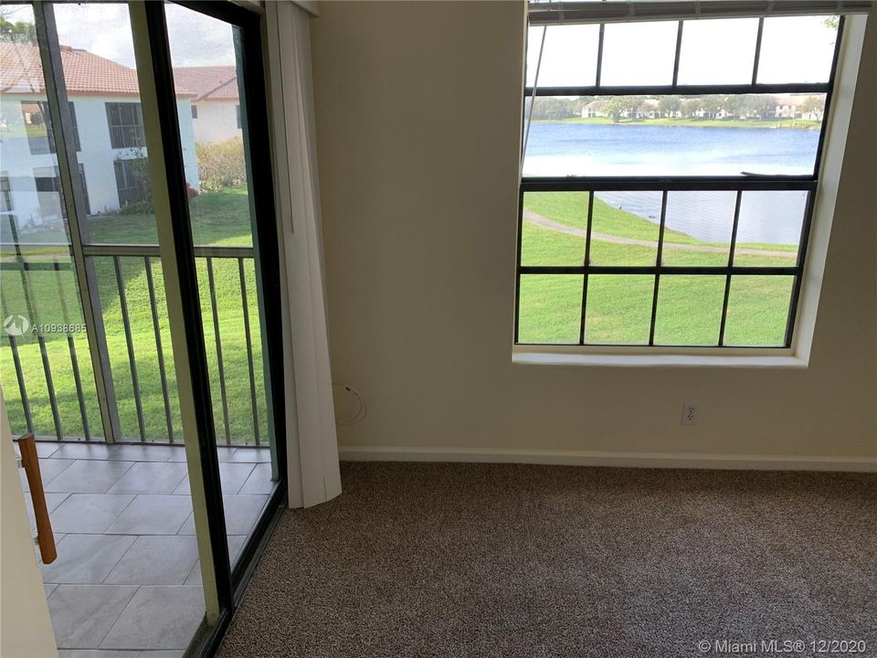 Vendido Recientemente: $205,000 (2 camas, 2 baños, 935 Pies cuadrados)