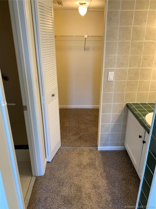 Vendido Recientemente: $205,000 (2 camas, 2 baños, 935 Pies cuadrados)