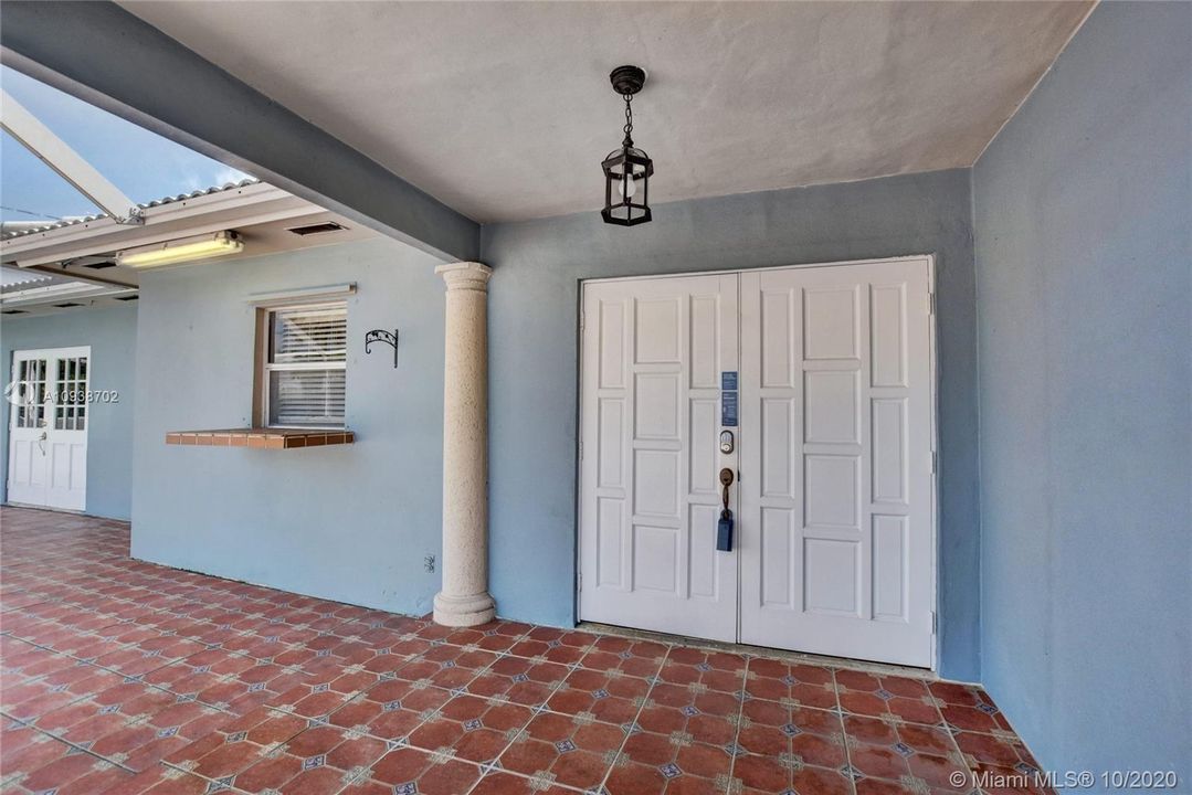 Recently Sold: $399,900 (3 beds, 2 baths, 1699 Square Feet)