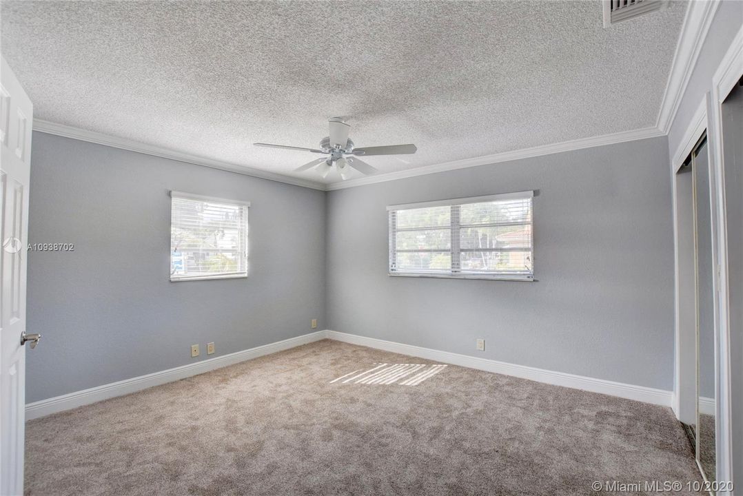 Recently Sold: $399,900 (3 beds, 2 baths, 1699 Square Feet)