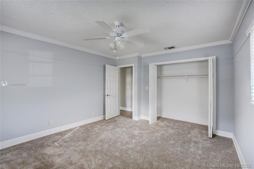 Recently Sold: $399,900 (3 beds, 2 baths, 1699 Square Feet)