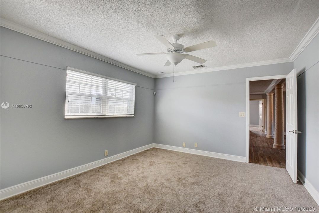 Recently Sold: $399,900 (3 beds, 2 baths, 1699 Square Feet)