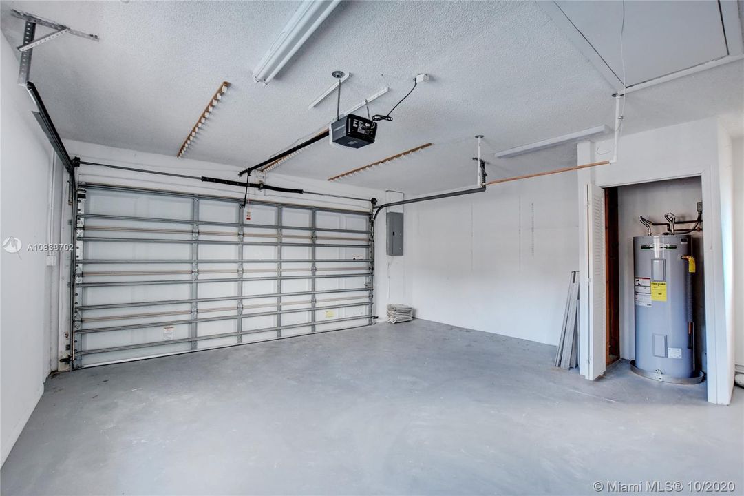 Recently Sold: $399,900 (3 beds, 2 baths, 1699 Square Feet)