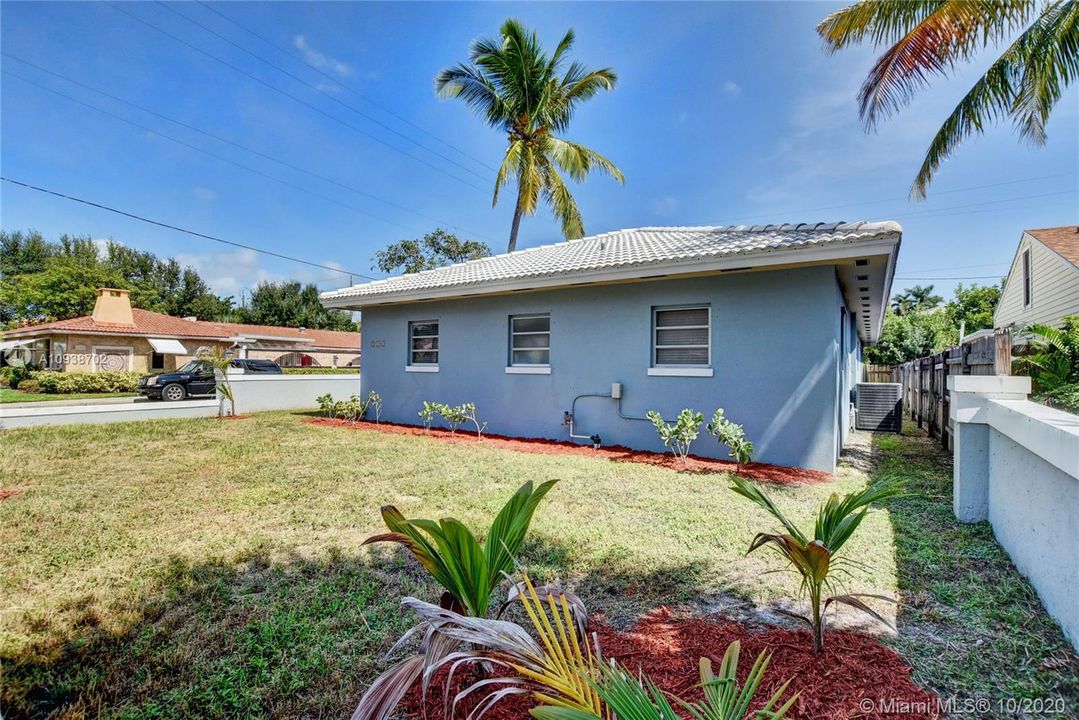Recently Sold: $399,900 (3 beds, 2 baths, 1699 Square Feet)