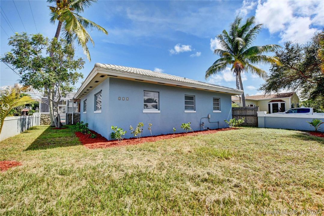Recently Sold: $399,900 (3 beds, 2 baths, 1699 Square Feet)