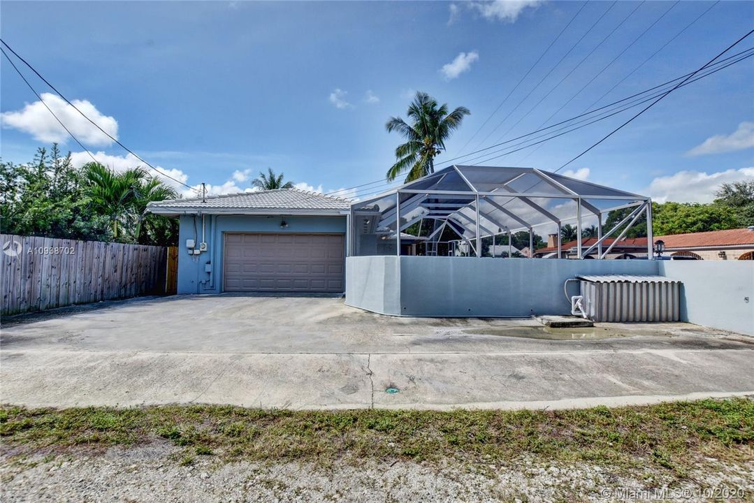 Recently Sold: $399,900 (3 beds, 2 baths, 1699 Square Feet)