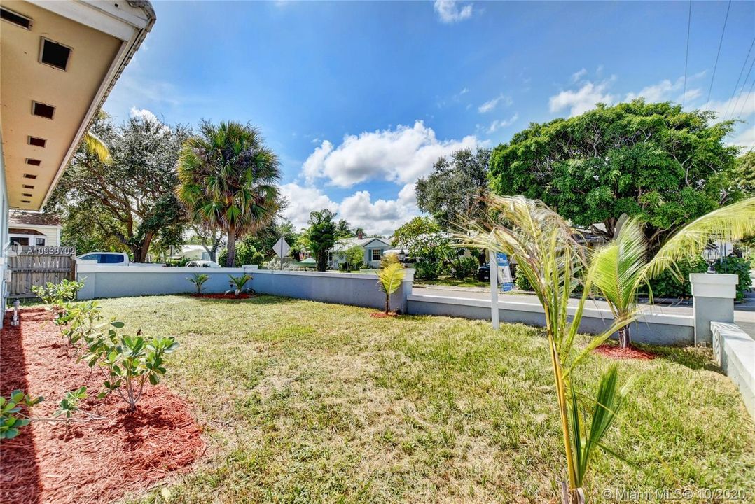Recently Sold: $399,900 (3 beds, 2 baths, 1699 Square Feet)