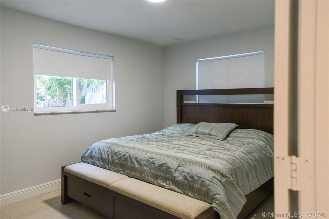 Vendido Recientemente: $340,000 (4 camas, 2 baños, 0 Pies cuadrados)