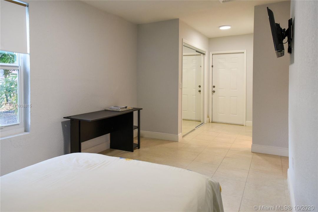 Vendido Recientemente: $340,000 (4 camas, 2 baños, 0 Pies cuadrados)
