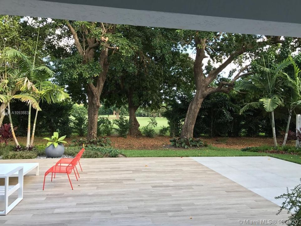 Recently Rented: $3,950 (4 beds, 2 baths, 2820 Square Feet)
