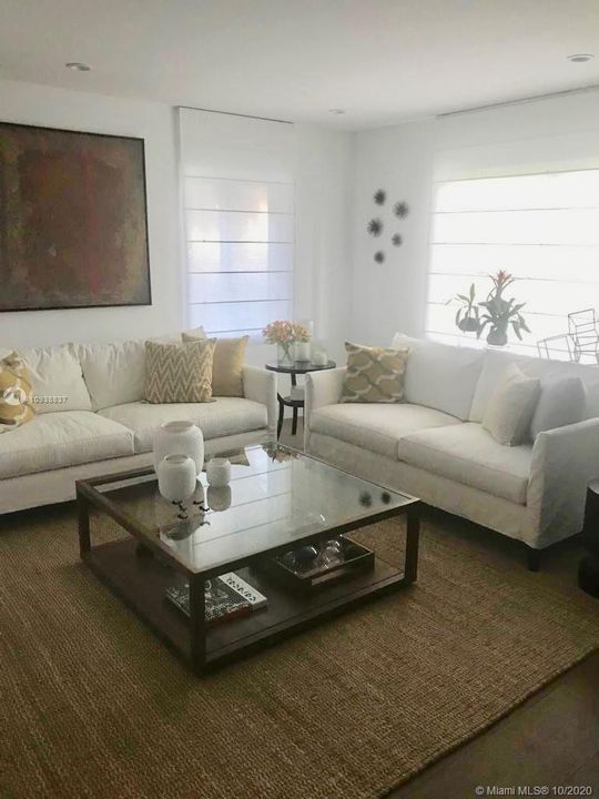 Recently Rented: $3,950 (4 beds, 2 baths, 2820 Square Feet)