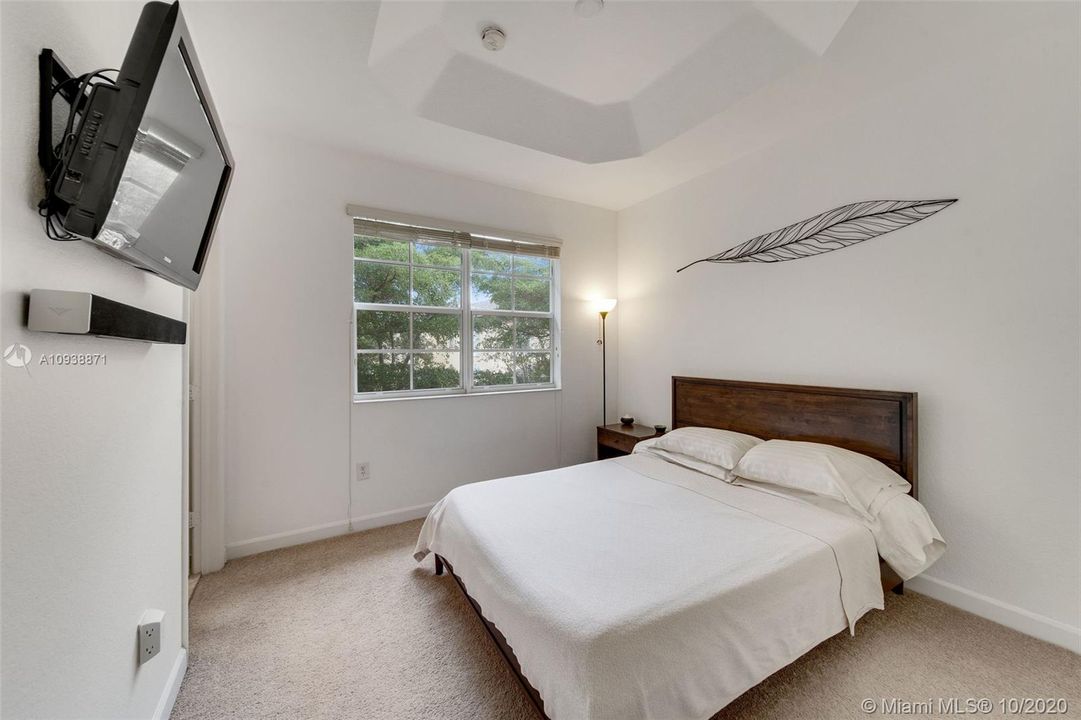 Vendido Recientemente: $215,000 (3 camas, 2 baños, 1325 Pies cuadrados)