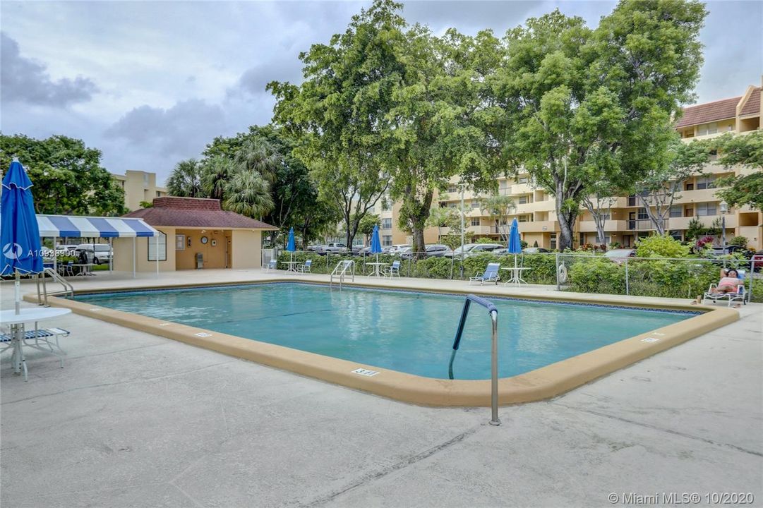 Recently Sold: $79,900 (2 beds, 1 baths, 1100 Square Feet)